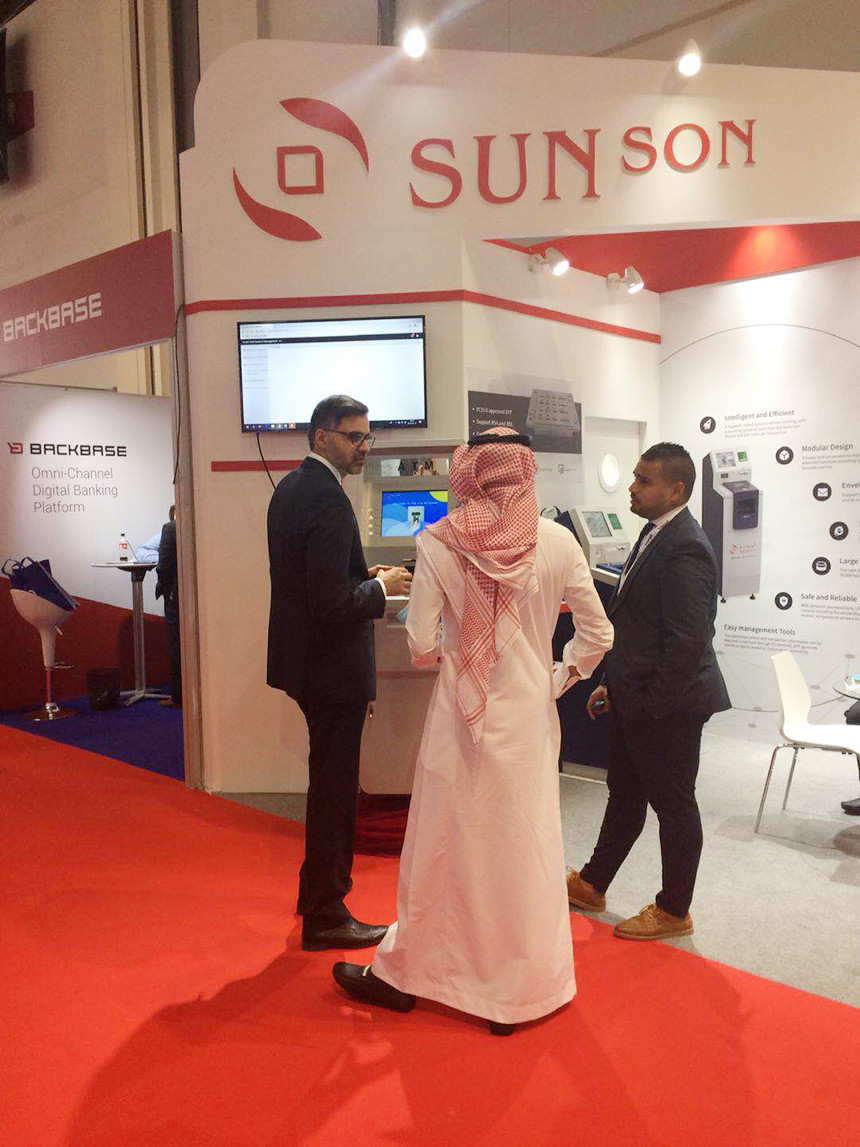 客戶(hù)參觀旭子展位