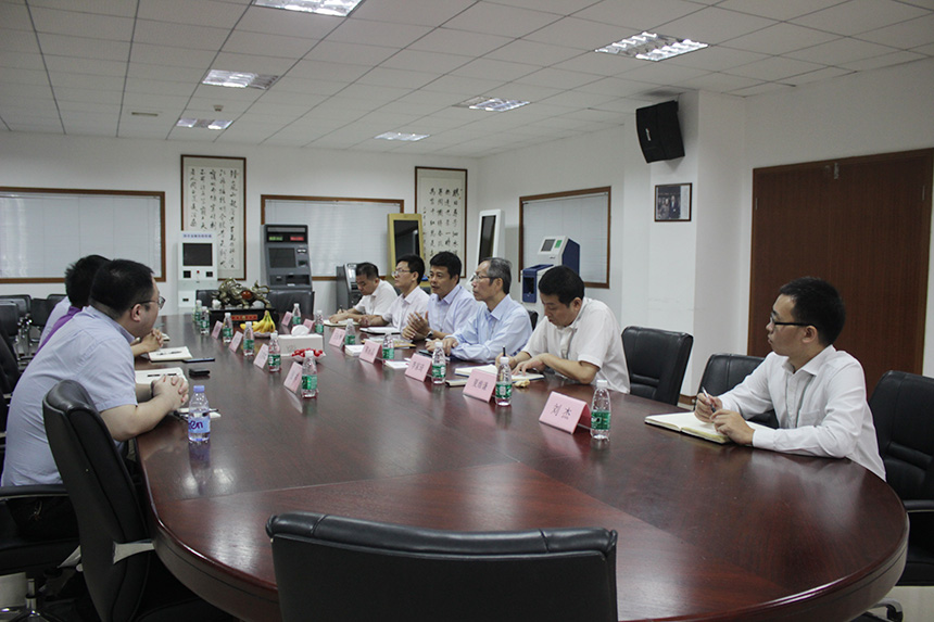 銀聯(lián)商務(wù)梅時強總經(jīng)理一行蒞臨旭子考察指導工作 